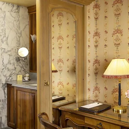 Chambiges Elysées Hotel Paris