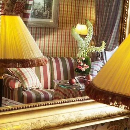 Chambiges Elysees 4*