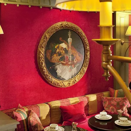 Hotel Chambiges Elysees 4*