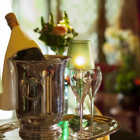 Hotel Chambiges Elysees Paříž