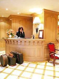 Otel Chambiges Elysees 4*