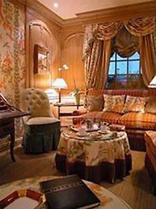 Chambiges Elysees Otel