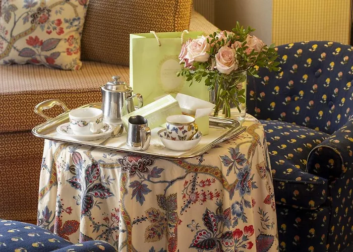 샹비쥬 엘리제 4*