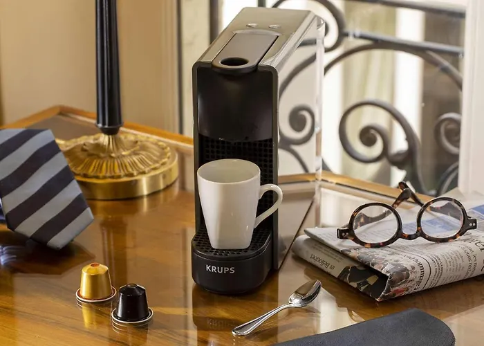 Chambiges Elysees Hotel 4*