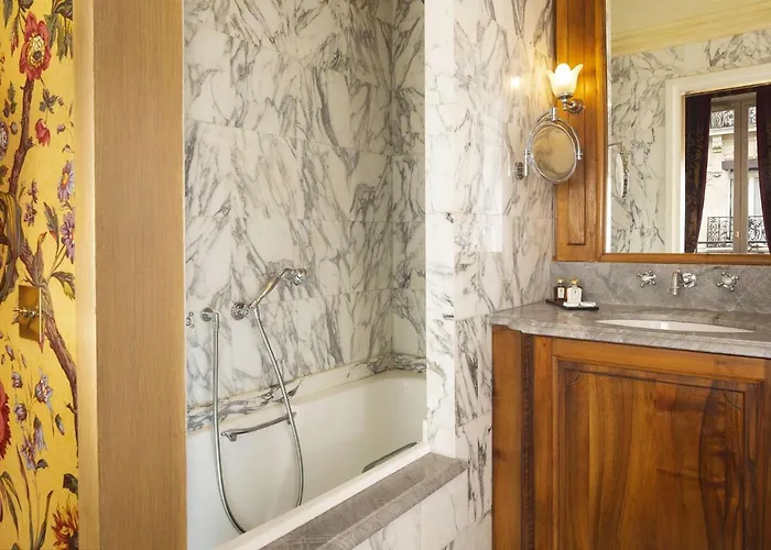 Chambiges Elysees Hotel