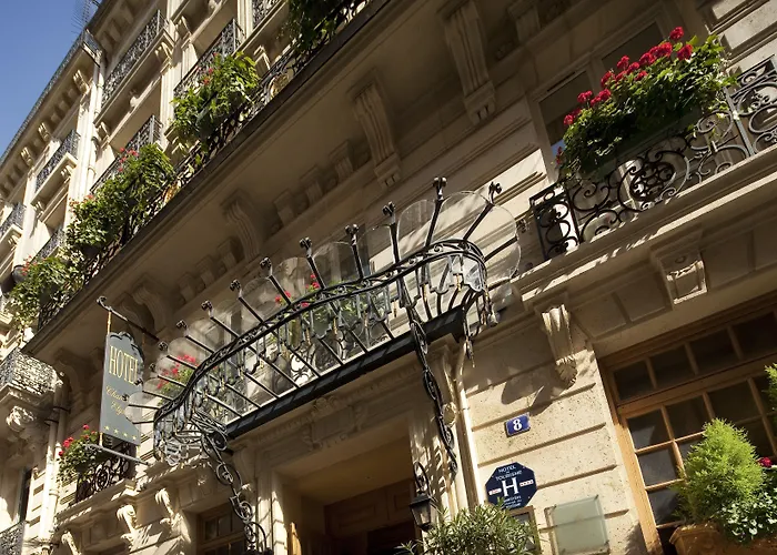 Chambiges Elysées Hotel 4*