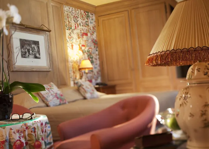 Hotel Chambiges Elysées 4*