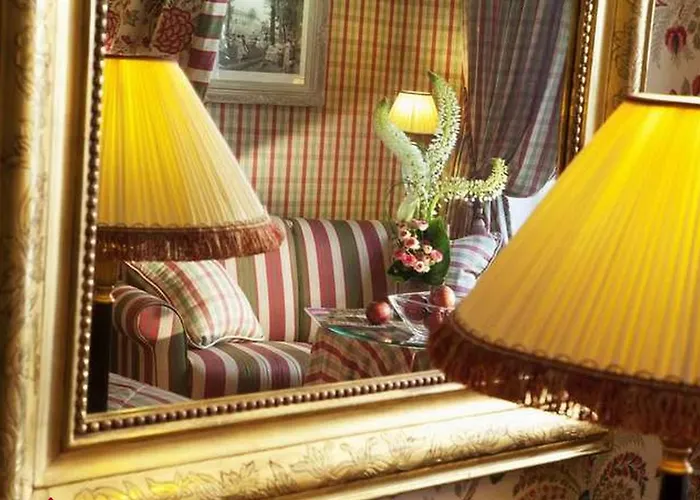 Chambiges Elysees 4*