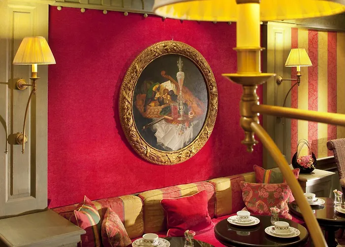 Hotel Chambiges Elysées 4*