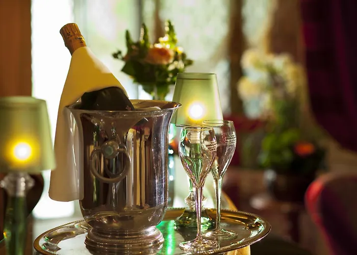 Hotel Chambiges Elysees Paris