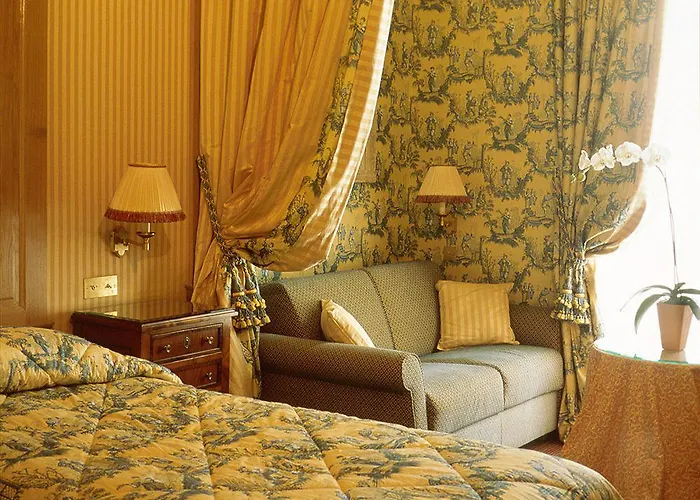 Chambiges Elysees Hotel