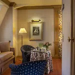 Hotel Chambiges Elysees 4*