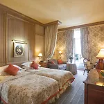 Hotel Chambiges Elysees Paris