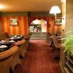Chambiges Elysees Hotel 4*