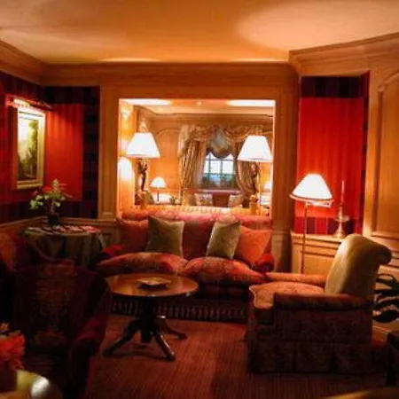 Chambiges Elysées 4*