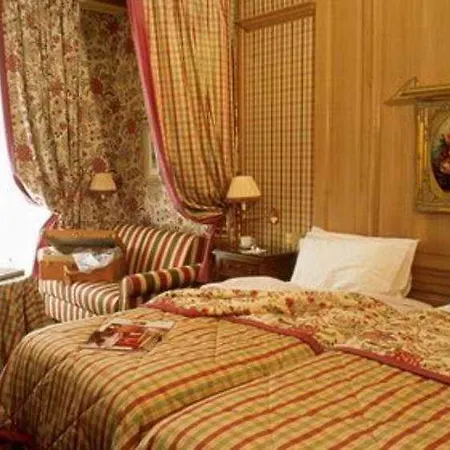 Chambiges Elysées Hotel Paris